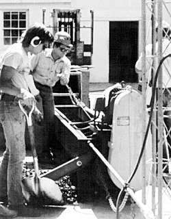 Waterjetting 22a - Mining horizontal coal 9.+Chris+pulls+auger